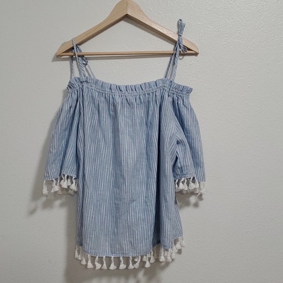 Off the shoulder INA linen top tie straps - Picture 3 of 5